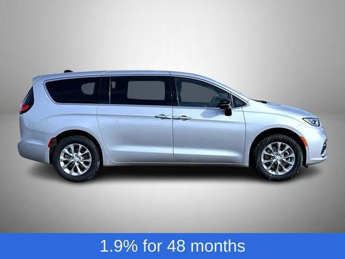 Silver Mist Clearcoat 2026 Chrysler Pacifica L