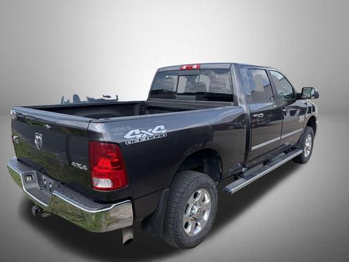 Granite Crystal Metallic Clearcoat 2017 RAM 2500 Big Horn Crew Cab 4x4 6'4' Box
