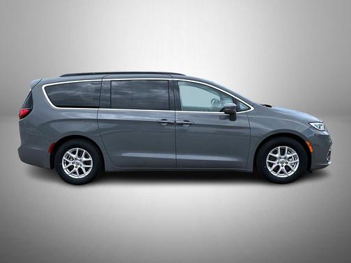 Ceramic Gray Clearcoat 2022 Chrysler Pacifica Touring L