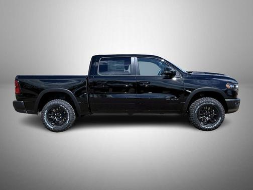 Diamond Black Crystal Pearlcoat 2026 RAM 1500 Rebel