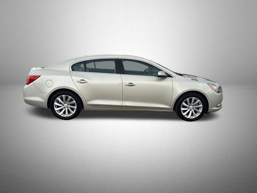 Champagne Silver Metallic 2014 Buick LaCrosse Base