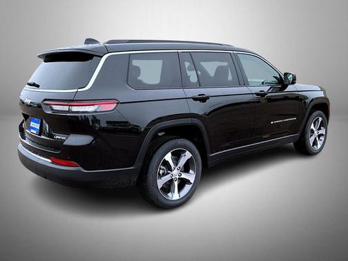 Diamond Black Crystal Pearlcoat 2026 Jeep Grand Cherokee L Limited
