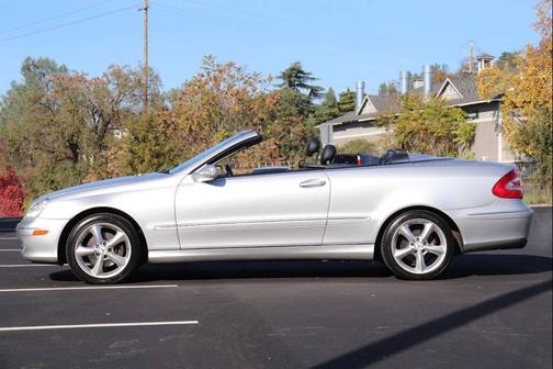 2005 Mercedes-Benz CLK-Class 320 Cabriolet