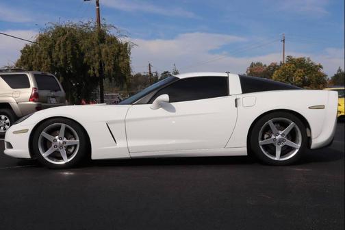 2005 Chevrolet Corvette Base
