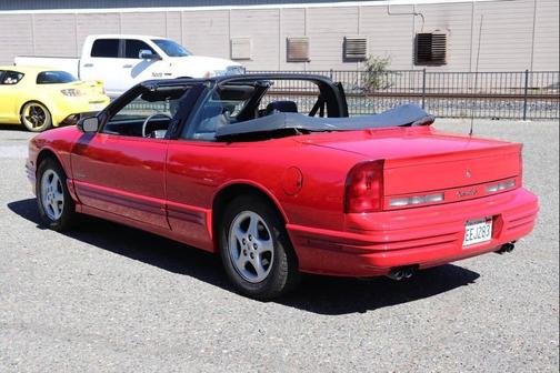 1993 Oldsmobile Cutlass Supreme Base