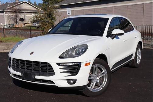2017 Porsche Macan Base AWD 4dr SUV