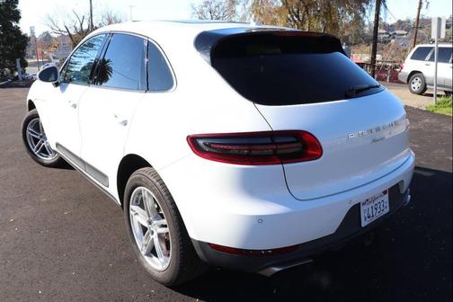 2017 Porsche Macan Base AWD 4dr SUV