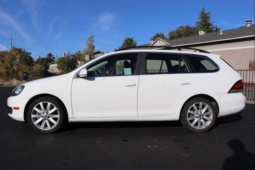 2014 Volkswagen Jetta SportWagen Manual TDI w/Sunroof