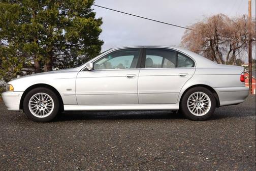 2002 BMW 530 530i 4dr Sedan