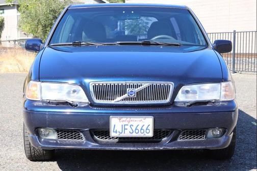 2000 Volvo V70 R