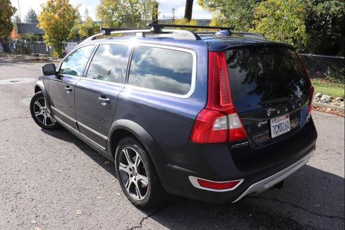 2013 Volvo XC70 T6 Premier Plus