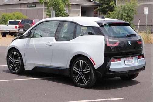 Metallic Capparis White with highlight BMW i Blue 2015 BMW i3 Base