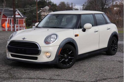 2017 MINI Hardtop Cooper