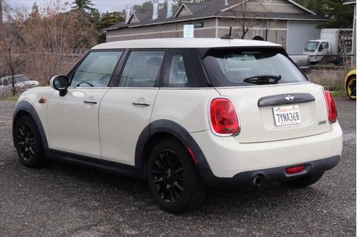 2017 MINI Hardtop Cooper