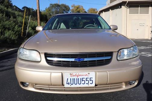 2001 Chevrolet Malibu Base