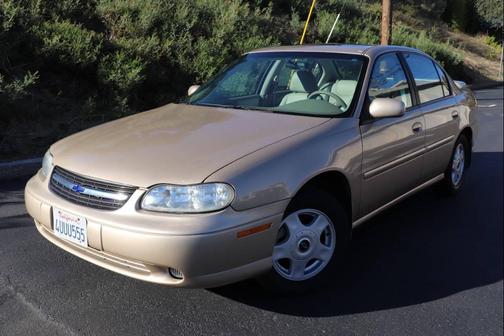 2001 Chevrolet Malibu Base