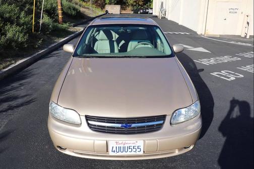 2001 Chevrolet Malibu Base