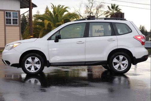 2015 Subaru Forester 2.5i