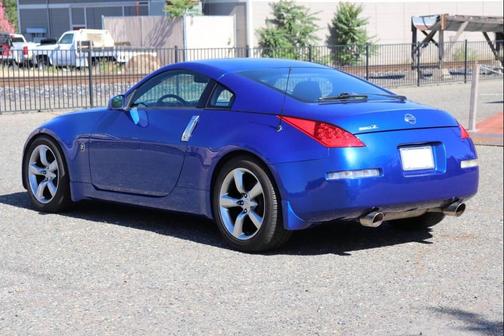 Daytona Blue 2006 Nissan 350Z Enthusiast