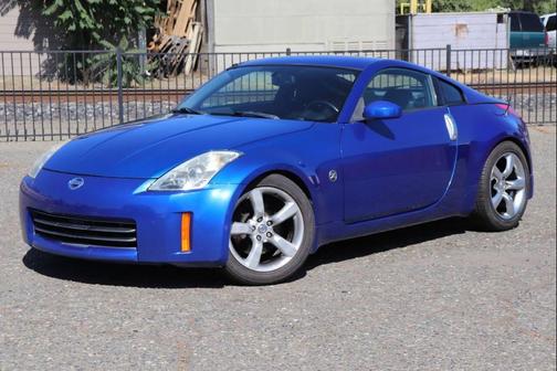 Daytona Blue 2006 Nissan 350Z Enthusiast
