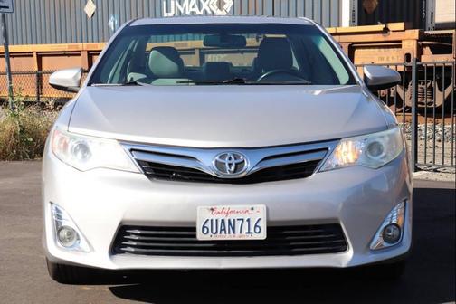 Classic Silver Metallic 2012 Toyota Camry XLE