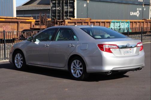 Classic Silver Metallic 2012 Toyota Camry XLE