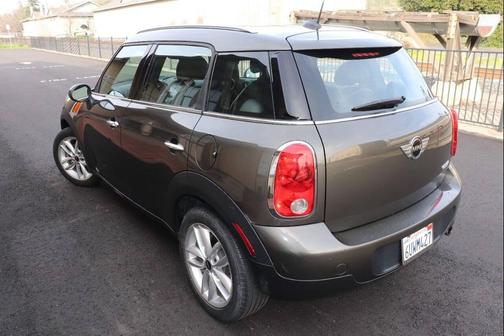 2012 MINI Cooper Countryman Base