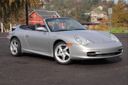 2003 Porsche 911 Carrera 4