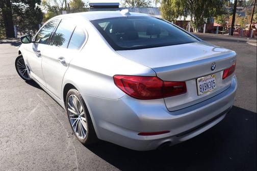 2017 BMW 530 530i 4dr Sedan