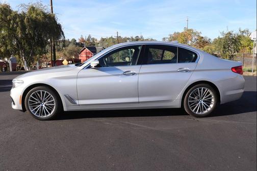 2017 BMW 530 530i 4dr Sedan