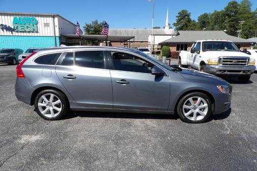 2017 Volvo V60 T5 Premier
