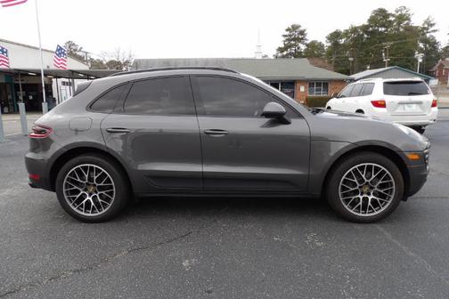2018 Porsche Macan Sport Edition