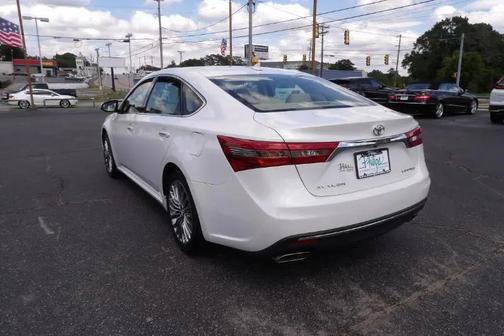 Blizzard Pearl 2017 Toyota Avalon Limited