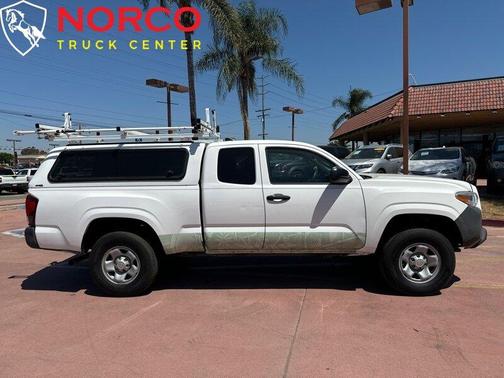 2019 Toyota Tacoma SR