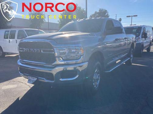 2020 RAM 2500 Tradesman Crew Cab 4X4 6'4' Box