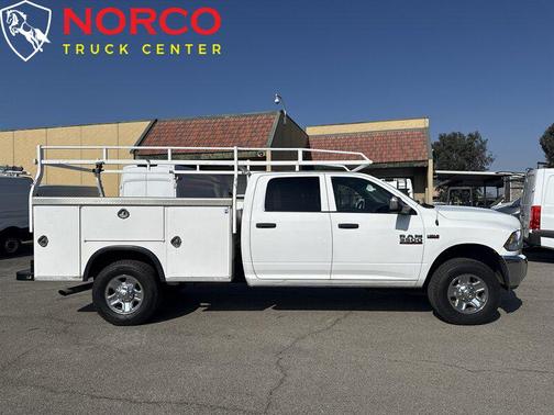 2018 RAM 3500 Tradesman Crew Cab 4x4 8' Box