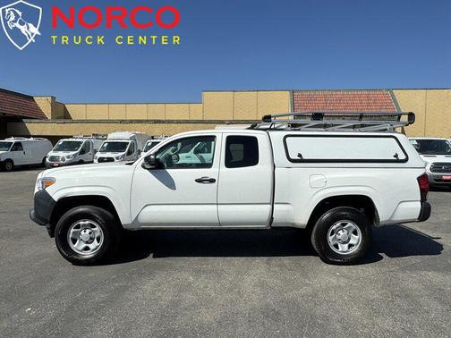 2022 Toyota Tacoma SR