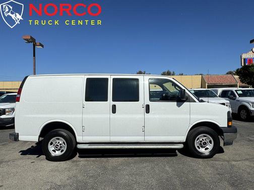 2023 GMC Savana 2500 Work Van