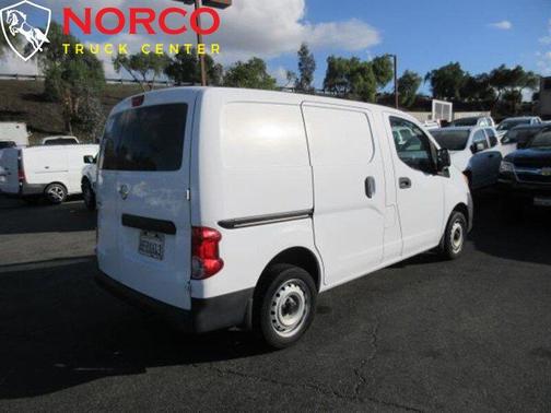 Photo 3 of 15 of 2018 Nissan NV200 S