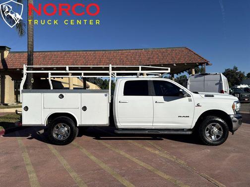 2022 RAM 3500 Big Horn Crew Cab 4x4 8' Box