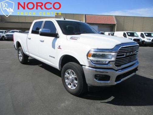 2020 RAM 2500 Laramie Crew Cab 4X4 6'4' Box
