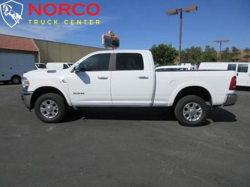 2020 RAM 2500 Laramie Crew Cab 4X4 6'4' Box