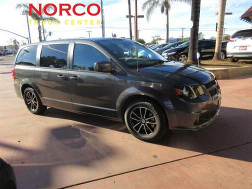 Photo 1 of 20 of 2019 Dodge Grand Caravan SE