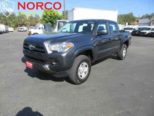 2017 Toyota Tacoma SR