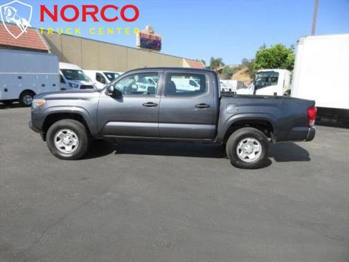 2017 Toyota Tacoma SR