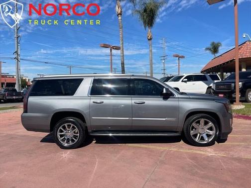 2019 Cadillac Escalade ESV Luxury