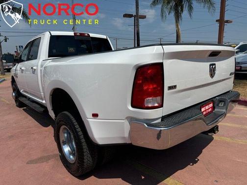 2018 RAM 3500 SLT Crew Cab 4x4 8' Box
