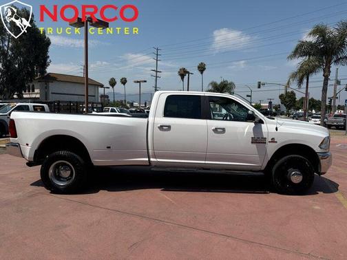 2018 RAM 3500 SLT Crew Cab 4x4 8' Box