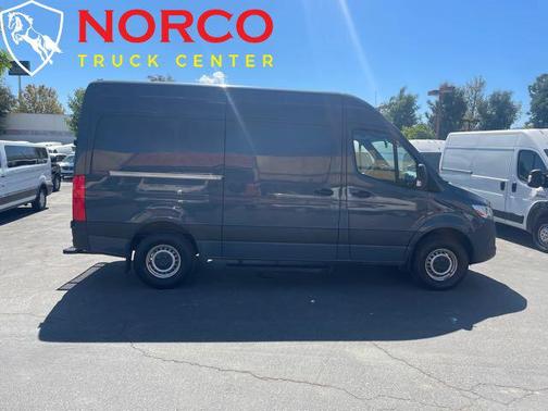 2019 Mercedes-Benz Sprinter 2500 Standard Roof