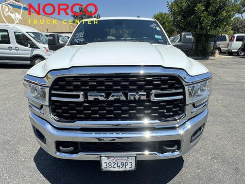 2023 RAM 2500 Big Horn Crew Cab 4x4 8' Box